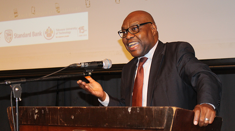 Deputy Minister addresses young entrepreneurs
