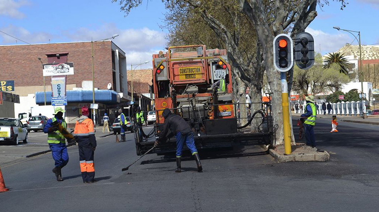 Delays in completion of sponsored CBD roads re-surfacing project